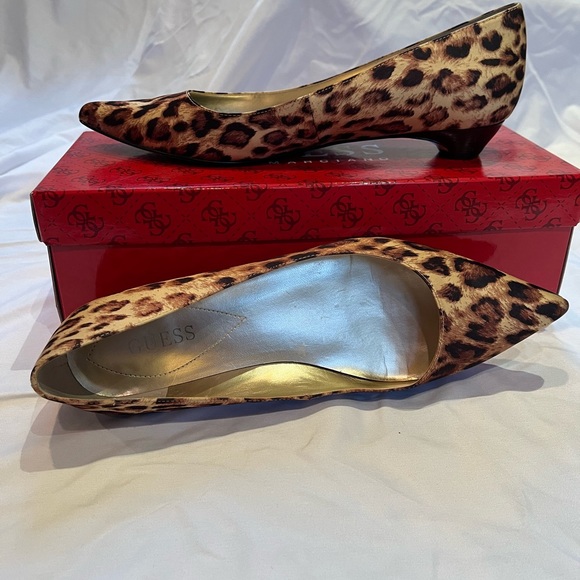 GUESS Leopard Print Flats - Picture 1 of 8